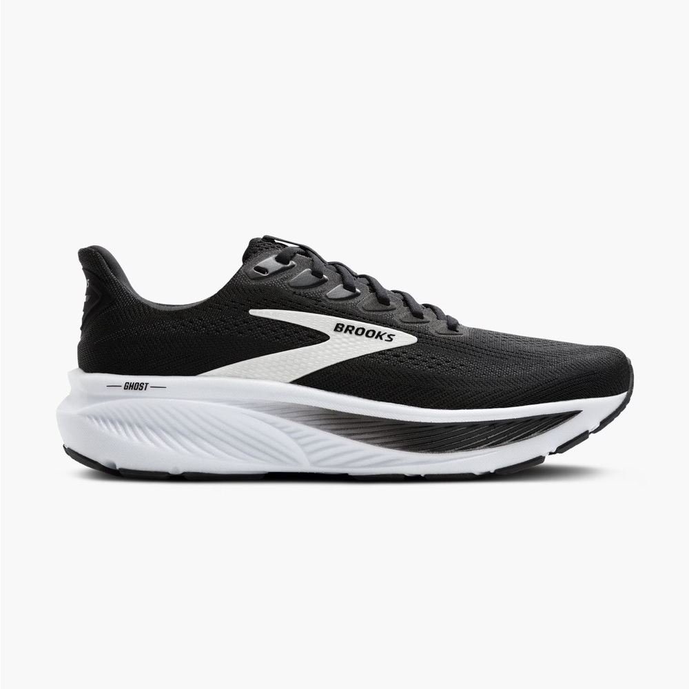 Brooks Wonens Ghost 17  Black and White Running Shoe Size 8.5 Wide (D)